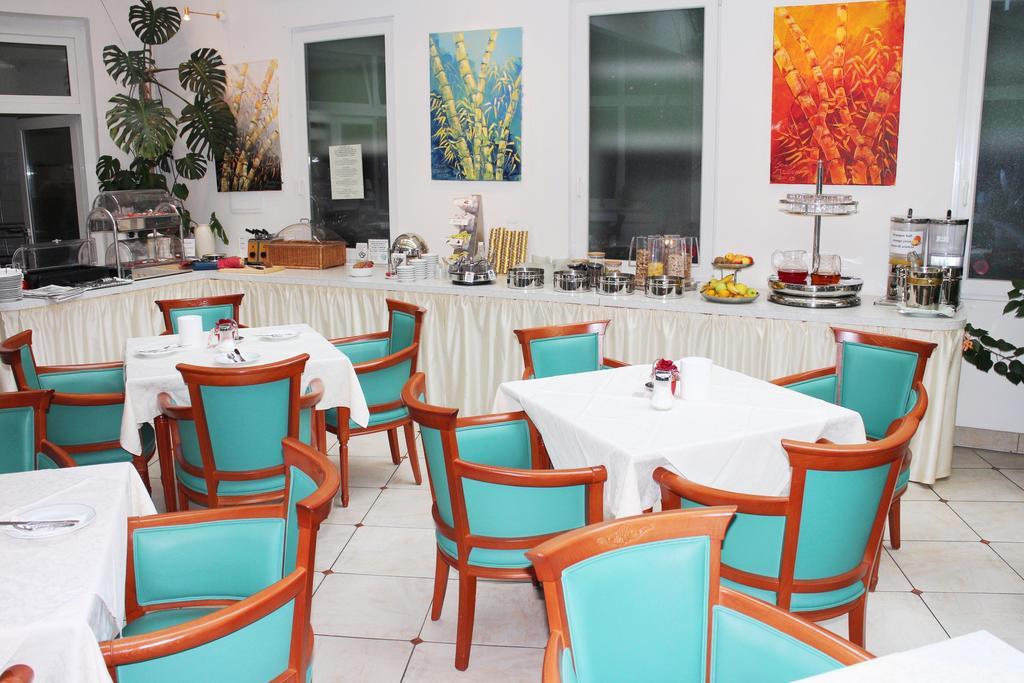 Altstadt Hotel Mosser วิลลาค ภายนอก รูปภาพ