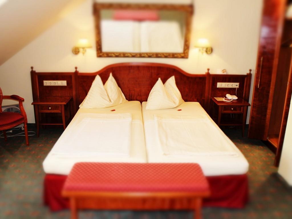 Altstadt Hotel Mosser วิลลาค ภายนอก รูปภาพ