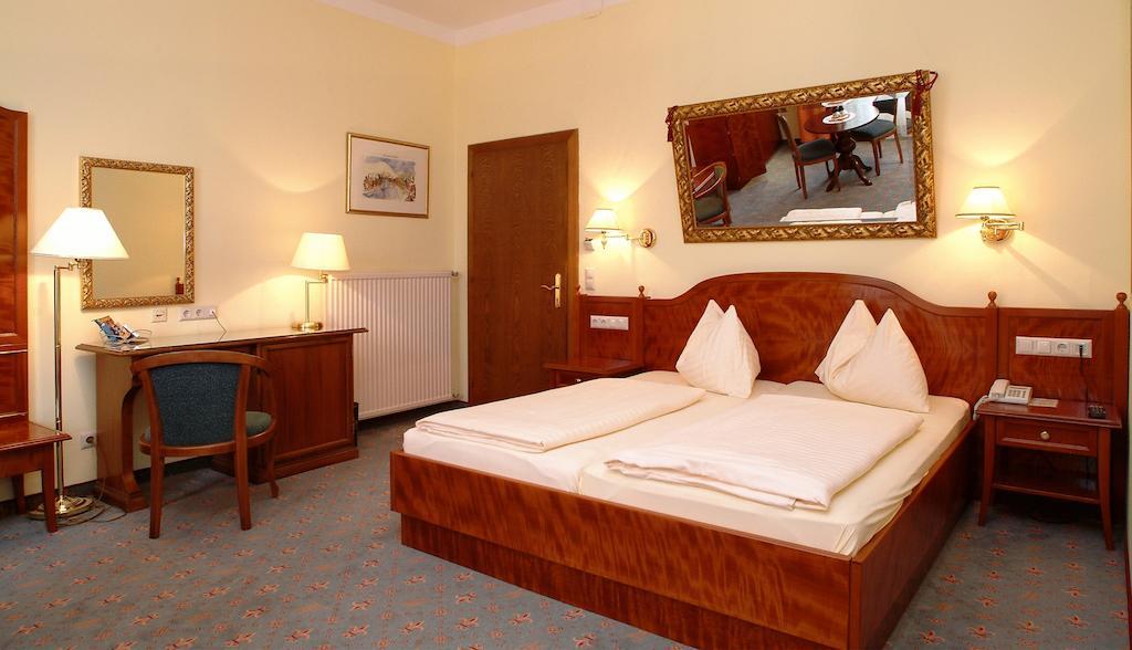 Altstadt Hotel Mosser วิลลาค ภายนอก รูปภาพ