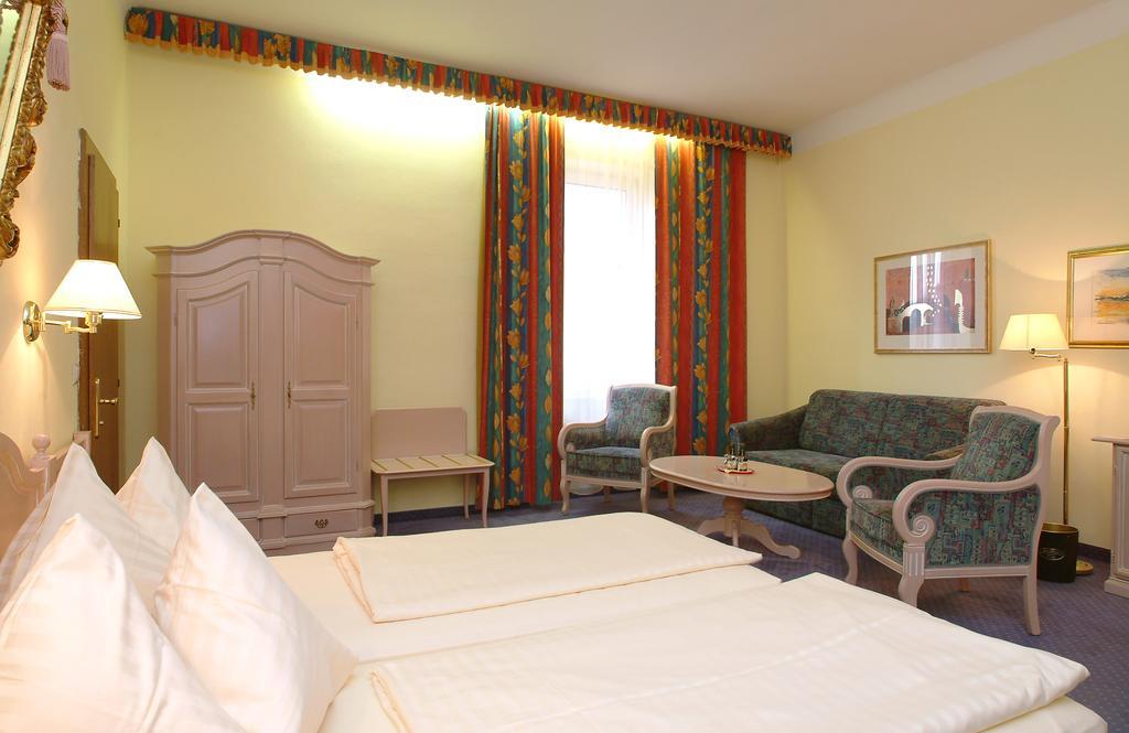 Altstadt Hotel Mosser วิลลาค ภายนอก รูปภาพ
