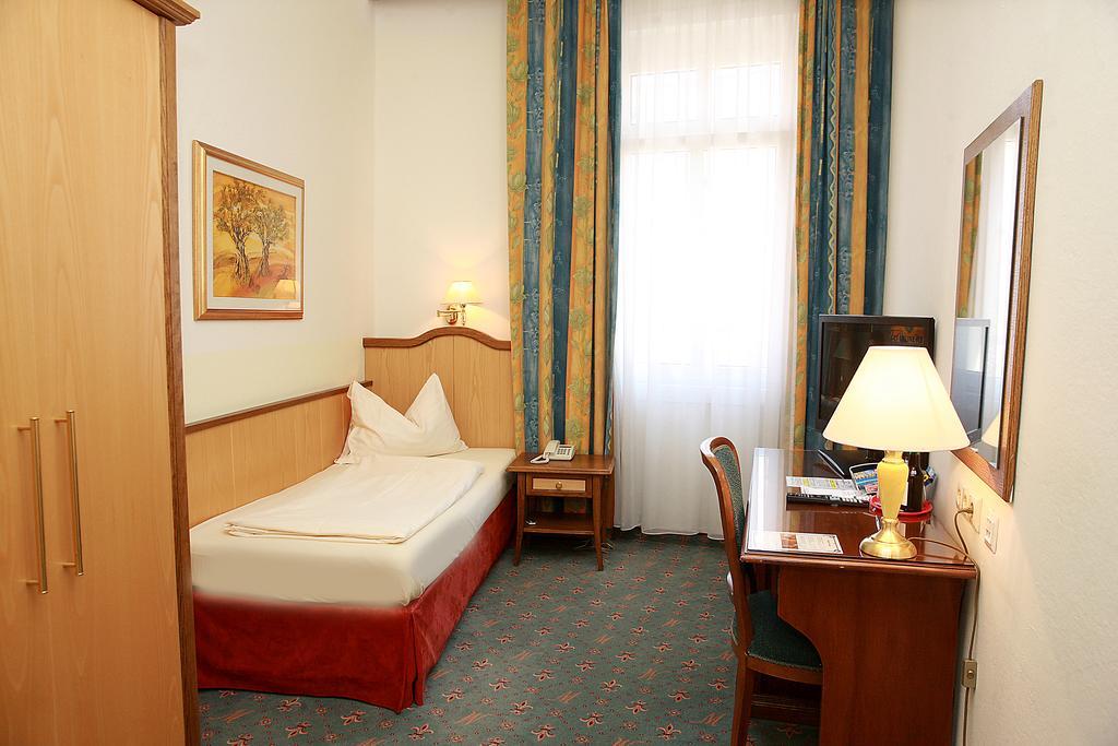 Altstadt Hotel Mosser วิลลาค ภายนอก รูปภาพ